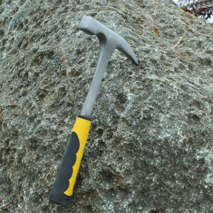 Sharp Mouth Geological Hammer in pakistan